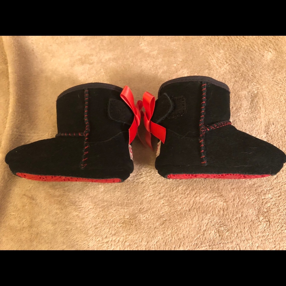 🌟SOLD🌟 
UGG Infant Bootie Uggs Boots  Size O/1